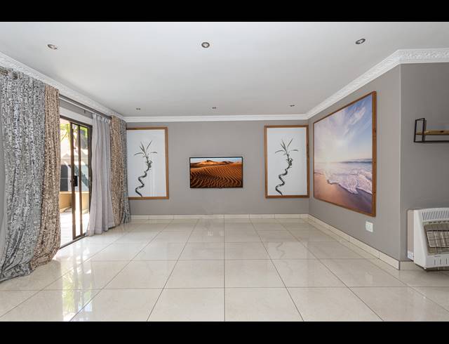 3 BEDROOM HOUSE TO LET IN KYALAMI HILLS